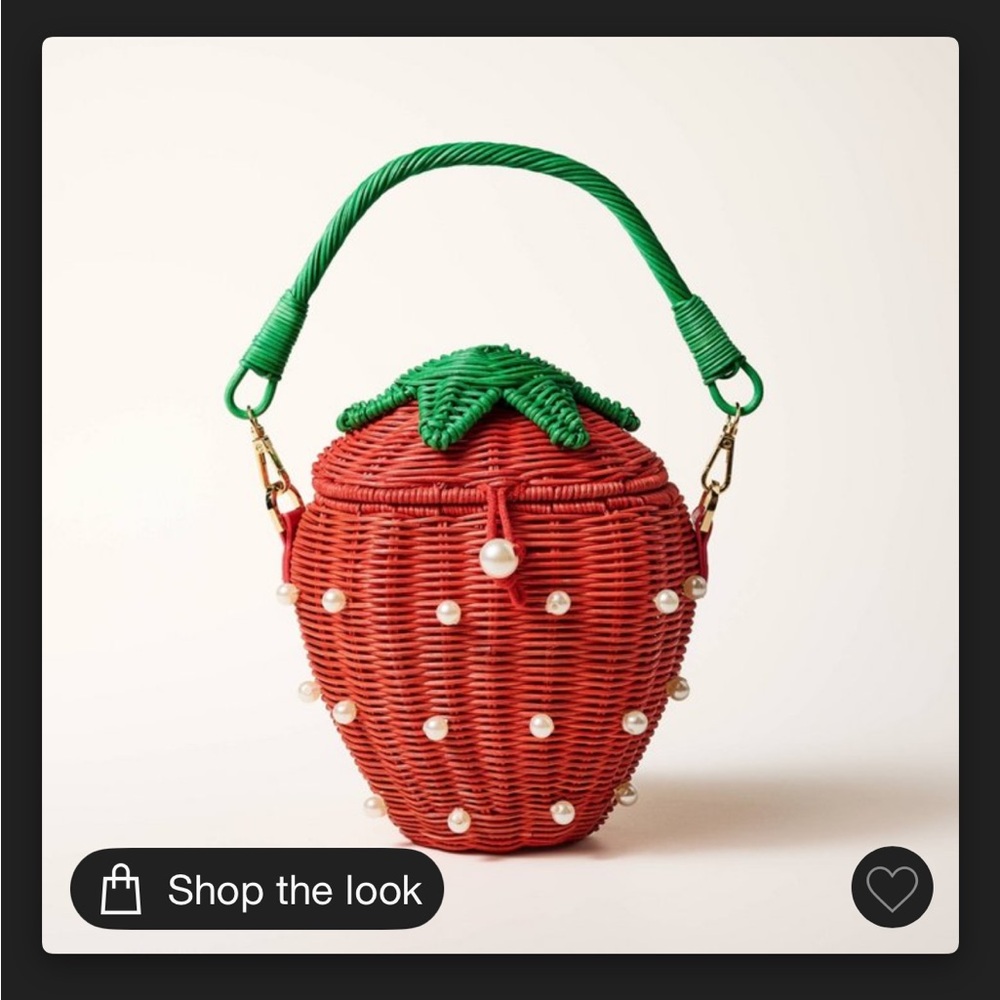 Strawberry Shaped Wicker Bag with Pearls